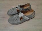 Medicus maat 39 Osaga veterschoen maat 39
slippers maat39 ea, Ophalen of Verzenden, Zo goed als nieuw, Blauw