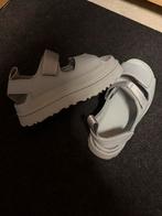 Ugg Goldenglow blauw 37, Kleding | Dames, Schoenen, UGG, Blauw, Zo goed als nieuw, Sandalen of Muiltjes