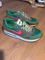 Nike Air Max 1 Powerwall '86 - Maat 42.5, Ophalen of Verzenden, Zo goed als nieuw, Overige kleuren, Sneakers of Gympen