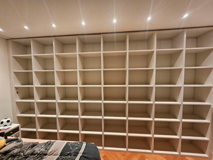 Interlübke vakkenkast 8 bij 7 vakken design wandkast, Huis en Inrichting, Kasten | Boekenkasten, Zo goed als nieuw, 200 cm of meer