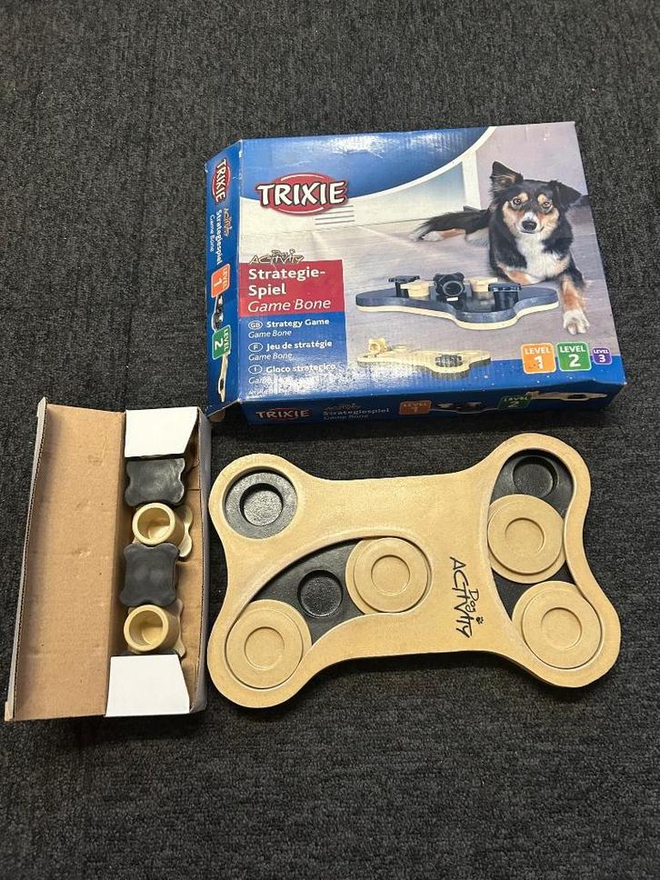 Trixie Honden Strategie Spel "Bone", Dieren en Toebehoren, Hondenspeelgoed, Zo goed als nieuw, Intelligentiespeelgoed, Ophalen of Verzenden