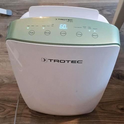 Trotec luchtontvochtiger capaciteit van 20 liter + Timer, Witgoed en Apparatuur, Luchtbehandelingsapparatuur, Zo goed als nieuw