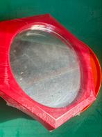 Retro new oldstock spiegel hexagon kunststof rood, Huis en Inrichting, Woonaccessoires | Spiegels, Minder dan 50 cm, Ophalen of Verzenden