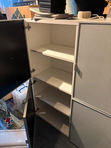 IKEA Besta kast met melkglas deuren - afbeelding 2