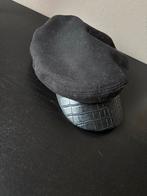 Zwarte Pet met Nep Leer, Ophalen of Verzenden, Zo goed als nieuw, One size fits all, Pet