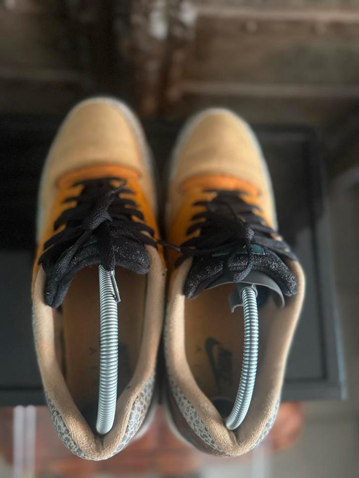 Nike Air Safari - Maat 44,5 - Uniek Safari Pack Paartje, Kleding | Heren, Schoenen, Zo goed als nieuw, Sneakers of Gympen, Bruin