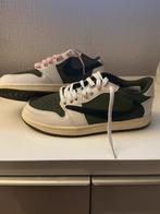 Nike Travis Scott Low Medium Olive - Nieuw met extra veters, Ophalen of Verzenden, Nieuw, Overige kleuren, Sneakers of Gympen