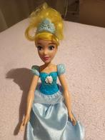 Disney barbie pop assepoester 28 cm lang, Verzamelen, Poppen, Ophalen of Verzenden, Gebruikt, Pop