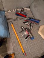 Dyson V8 Absolute met veel accessoires, Witgoed en Apparatuur, Stofzuigers, Ophalen of Verzenden, Gebruikt, Reservoir, Stofzuiger
