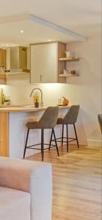 Barkruk Noah groen 2 stuks, Ophalen, 60 tot 90 cm, Zo goed als nieuw, Metaal