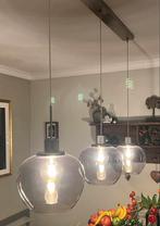 Hanglamp met 3 glazen bollen., Huis en Inrichting, Lampen | Hanglampen, Ophalen of Verzenden, Zo goed als nieuw