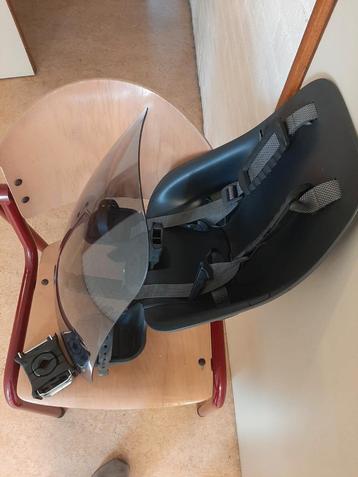 Voorzitje beschikbaar voor biedingen