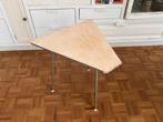 Vintage driehoekig bijzettafeltje salontafeltje retro, Huis en Inrichting, Minder dan 55 cm, Gebruikt, Overige vormen, Retro vintage rietveld Auping Kramer Bauhaus