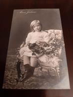 Prinses Juliana met boeket bloemen, Nederland, Ophalen of Verzenden, Zo goed als nieuw, Kaart, Foto of Prent