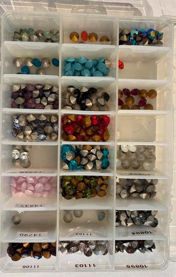 Partij Swarovski / preciosa ss39 puntsteen mix 8mm (500 st.) beschikbaar voor biedingen