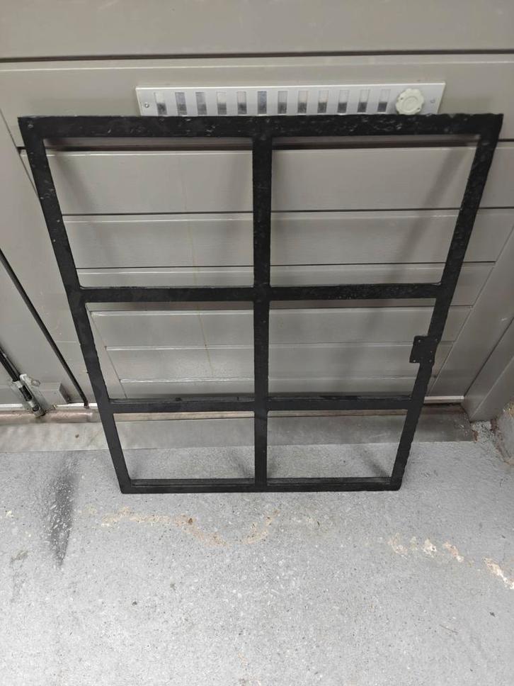 Oud Stalen Raam - Decoratie, Doe-het-zelf en Verbouw, Deuren en Horren, Minder dan 200 cm, Ophalen
