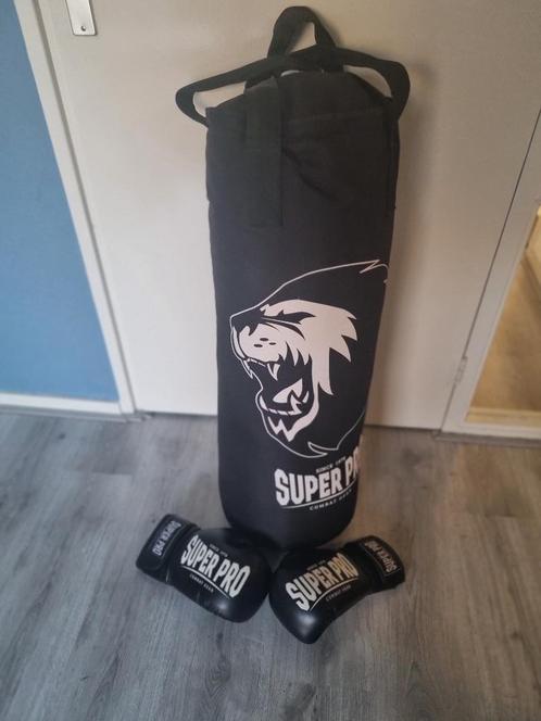 Bokszak + Handschoenen set, Sport en Fitness, Boksen, Zo goed als nieuw, Bokszak, Ophalen