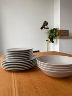 Serviesset 16-delig, Huis en Inrichting, Keuken | Servies, Ophalen of Verzenden, Zo goed als nieuw, Overige stijlen, Bord(en)