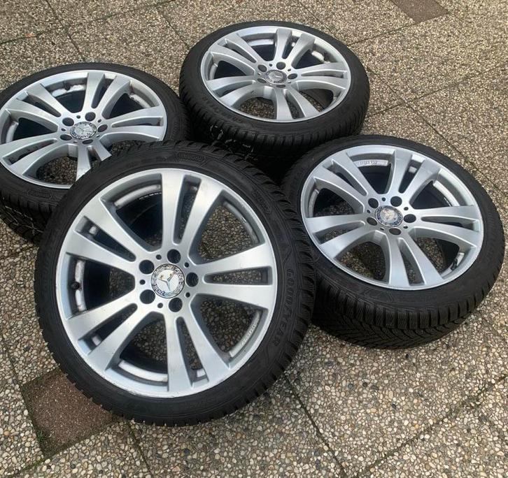 18 inch Mercedes A/B/CLA ALU winterset Goodyear 8.0mm, Auto-onderdelen, Banden en Velgen, Banden en Velgen, Winterbanden, 18 inch