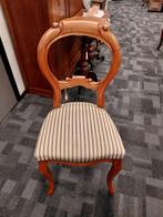 Biedermeier oorstoel, bekleding wit-grijs gestreept., Antiek en Kunst, Antiek | Meubels | Stoelen en Banken, Ophalen