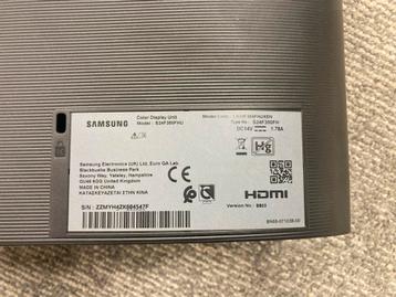 Samsung S24F350FHU - Gebruikte Monitor beschikbaar voor biedingen
