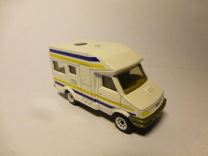 Siku 1022 Iveco Daily camper, Hobby en Vrije tijd, Modelauto's | Overige schalen, Zo goed als nieuw, Auto, Ophalen of Verzenden