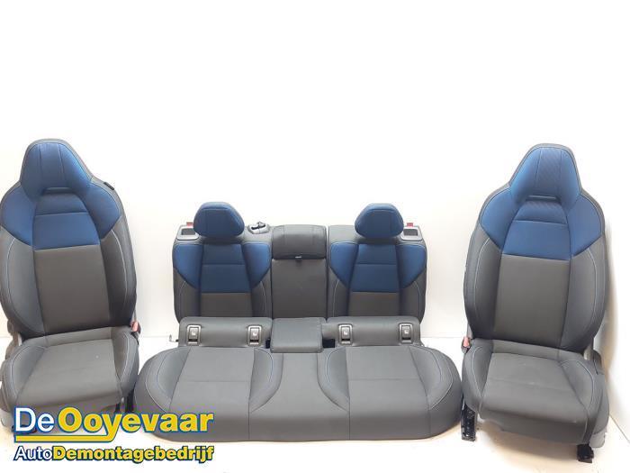 Bekleding Set (compleet) van een Lynk & Co 01 (01 18-), Auto-onderdelen, Interieur en Bekleding, Overige automerken, Gebruikt
