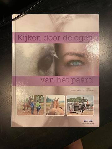 Kijken door de ogen van het paard - Boek beschikbaar voor biedingen