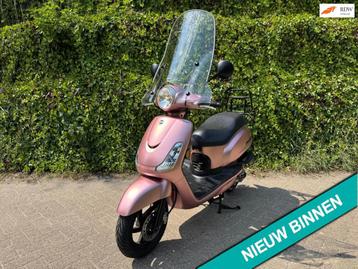 SYM Fiddle 2 ROSE GOLD 45 km EURO4 BETAAL met in3 beschikbaar voor biedingen