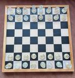 Schaakspel met glazen stukken. Schaken, Hobby en Vrije tijd, Gezelschapsspellen | Bordspellen, Ophalen of Verzenden