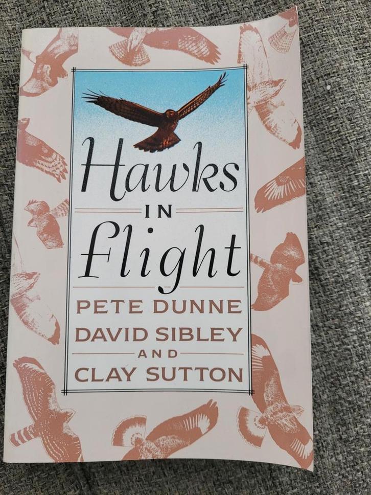 Hawks in Flight - Vogelgids, Boeken, Natuur, Zo goed als nieuw, Vogels, Ophalen of Verzenden