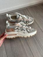 Dsquared2 Sneakers - maat 38, Kleding | Dames, Schoenen, Ophalen of Verzenden, Zo goed als nieuw, Grijs, Sneakers of Gympen
