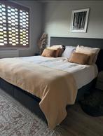 Bedsprei groot, Beige, Overige typen, Ophalen of Verzenden, Nieuw