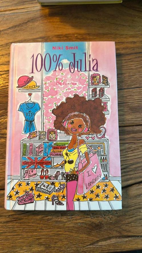 Niki Smit - 100% Julia, Boeken, Kinderboeken | Jeugd | 10 tot 12 jaar, Zo goed als nieuw, Ophalen of Verzenden