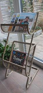 Gietijzeren  lectuurbak, tijdschriftenbak, krantenbak, Ophalen, Zo goed als nieuw