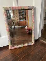 Vintage spiegel met gebloemde rand jaren 80, Huis en Inrichting, Woonaccessoires | Spiegels, Minder dan 100 cm, Minder dan 50 cm