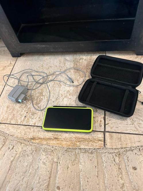 Nintendo 2DS XL met games, Spelcomputers en Games, Spelcomputers | Nintendo 2DS en 3DS, Zo goed als nieuw, 2DS, Met games, Ophalen of Verzenden