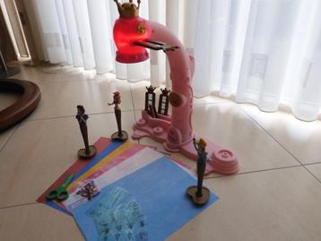 Projector voor het ontwerpen van prinsessen jurken beschikbaar voor biedingen