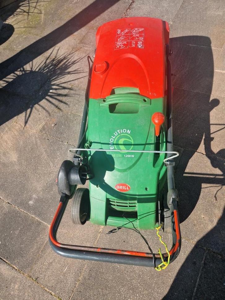 Brill Evolution Grasmaaier - 36cm, Tuin en Terras, Grasmaaiers, Gebruikt, Elektrische grasmaaier, 30 t/m 39 cm, Cirkelmaaier, Opvangzak