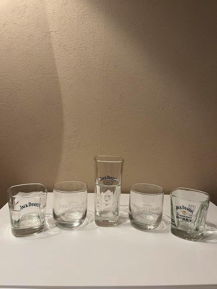 Verschillende glazen jack daniels, Verzamelen, Glas en Borrelglaasjes, Zo goed als nieuw, Overige typen, Ophalen