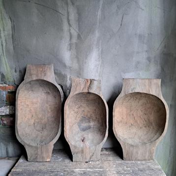 Landelijke oude brocante houten trog bak deegbak *Etage3*  beschikbaar voor biedingen