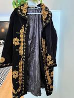 Prachtige mantel uit Kirgizië, Kleding | Dames, Jassen | Winter, Ophalen of Verzenden, Nieuw, Maat 42/44 (L), Zwart