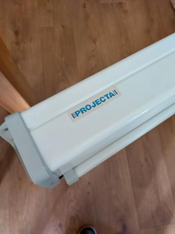 Projecta projectiescherm beschikbaar voor biedingen
