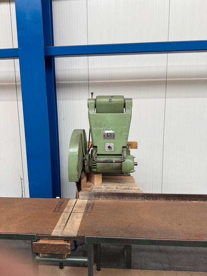 Afkortzaag met tafel - 850cm, Zakelijke goederen, Machines en Bouw | Industrie en Techniek, Ophalen