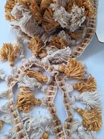 Supermooi vintage 70 jaren flosjesband oker beige  5 meter, Hobby en Vrije tijd, Ophalen of Verzenden, Nieuw, Lint, Band of Elastiek