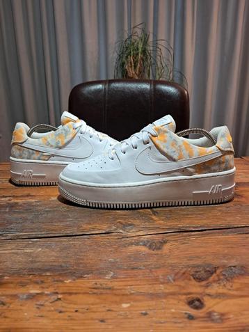Nike Air Force 1 Sage Premium 'White Orange Camo' Size 42 beschikbaar voor biedingen