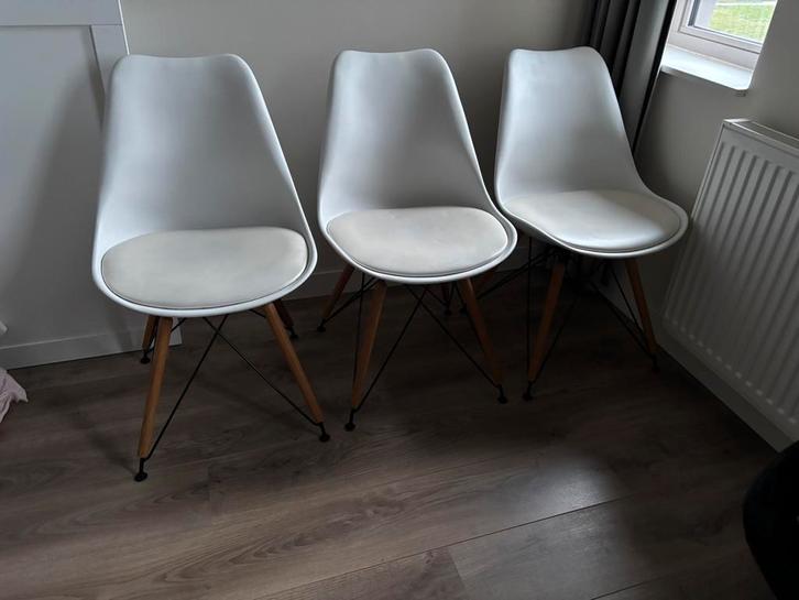 Eetkamerstoel witte kuip (3 stuks), Huis en Inrichting, Stoelen, Gebruikt, Drie, Hout, Kunststof, Metaal, Wit, Ophalen