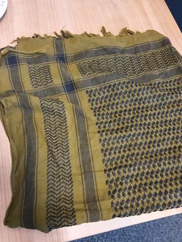 Shemagh, legergroen, nieuw beschikbaar voor biedingen