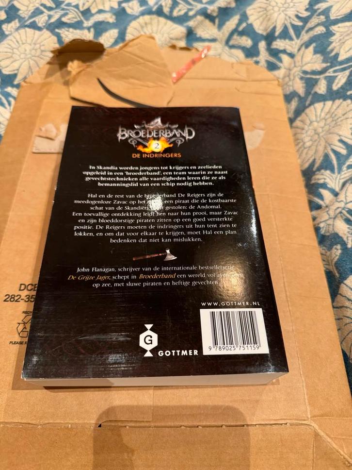 Broederband 2: De Indringers - John Flanagan, Boeken, Avontuur en Actie, Nieuw, Ophalen of Verzenden