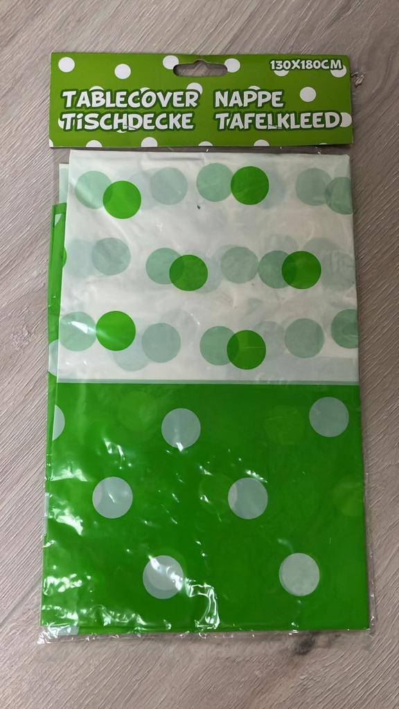 Nieuw Groen met wit plastic tafelkleed 130 x 180 cm, Huis en Inrichting, Tafelkleden, Nieuw, Rechthoek, Binnen, Ophalen of Verzenden